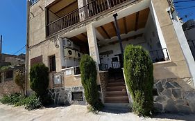 Casas Rurales Maribel - Complejo El Tejar - Apartamentos con jacuzzi en Alcalá del Júcar